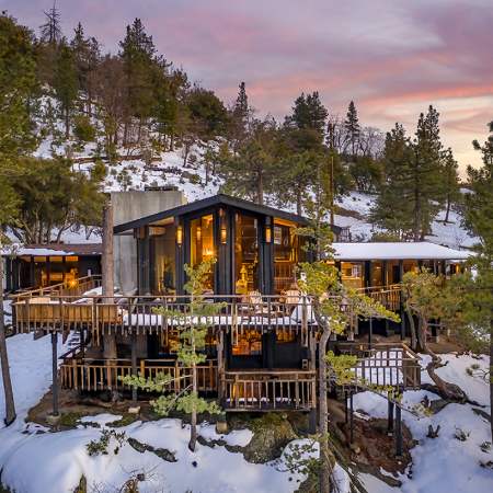 Tom Delonge's Ranch on sale.